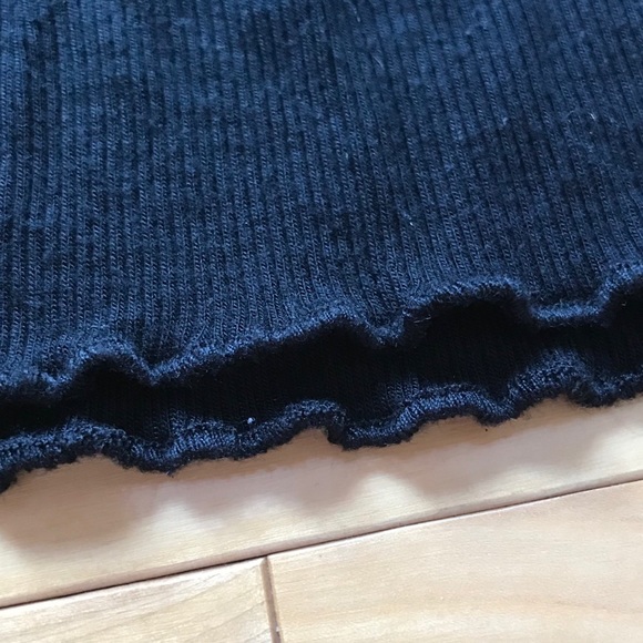 off the shoulders - Picture 2 of 5